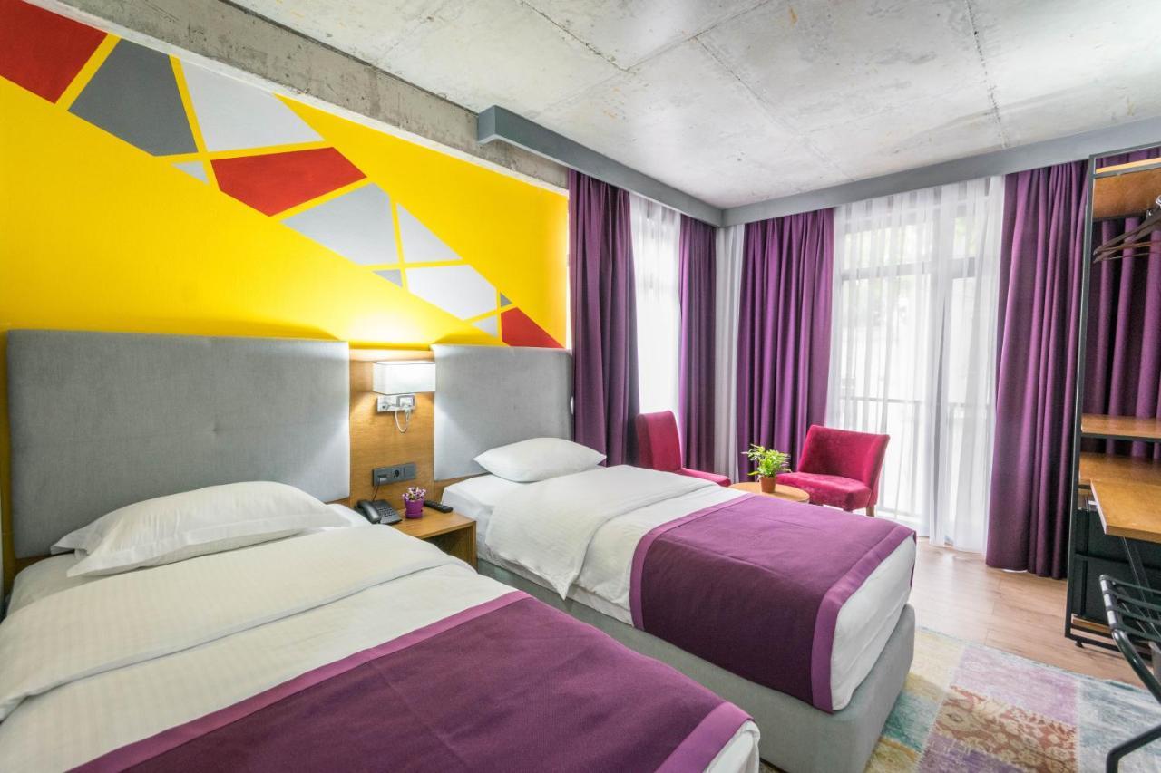 Hotel Adora Tbilisi Exteriör bild