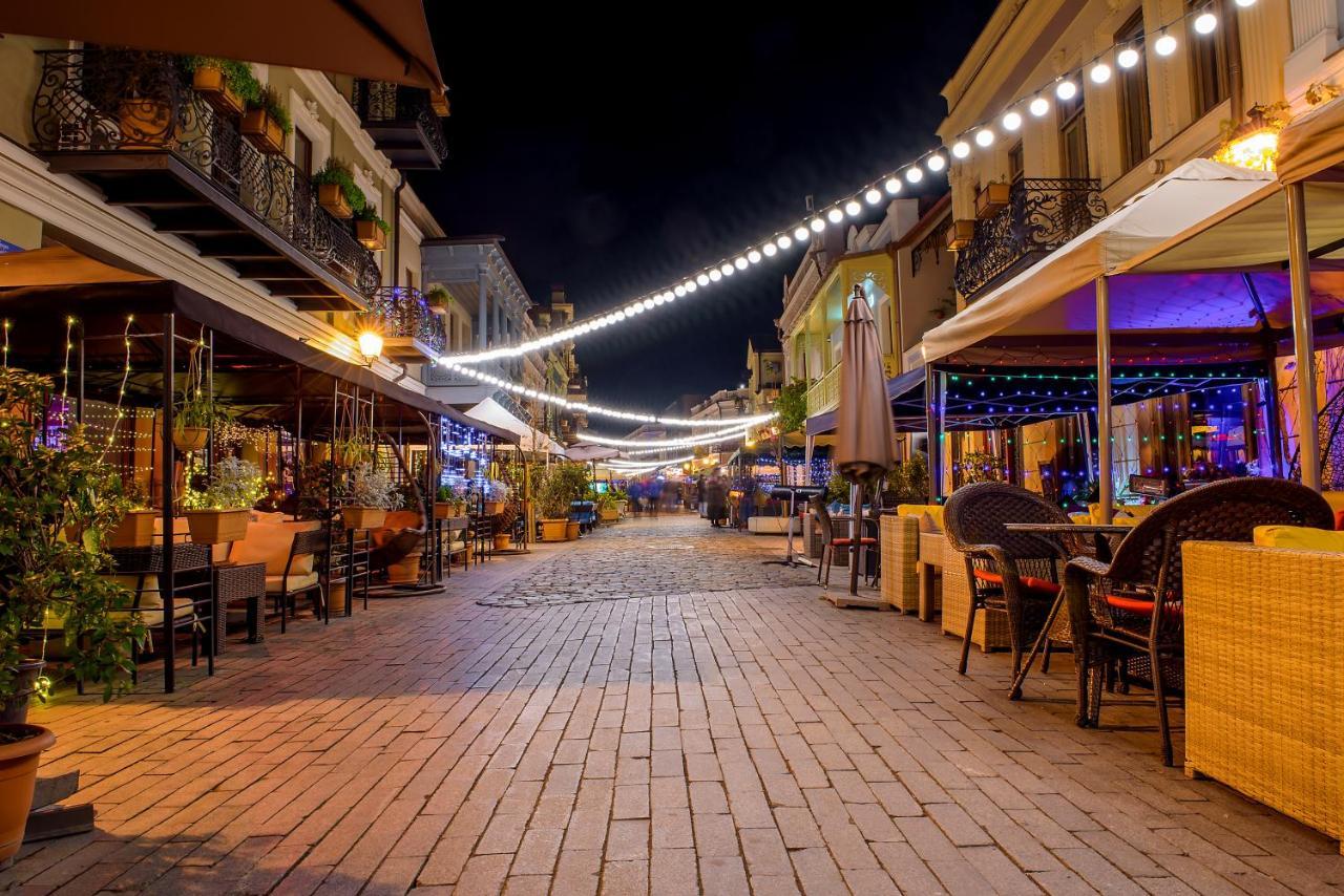 Hotel Adora Tbilisi Exteriör bild